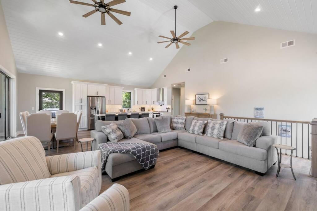 New Home, Dock, Kayaks, Game Room, Water Views Winchester Экстерьер фото