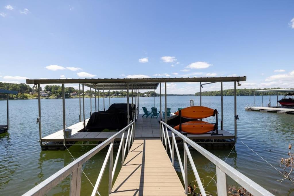 New Home, Dock, Kayaks, Game Room, Water Views Winchester Экстерьер фото